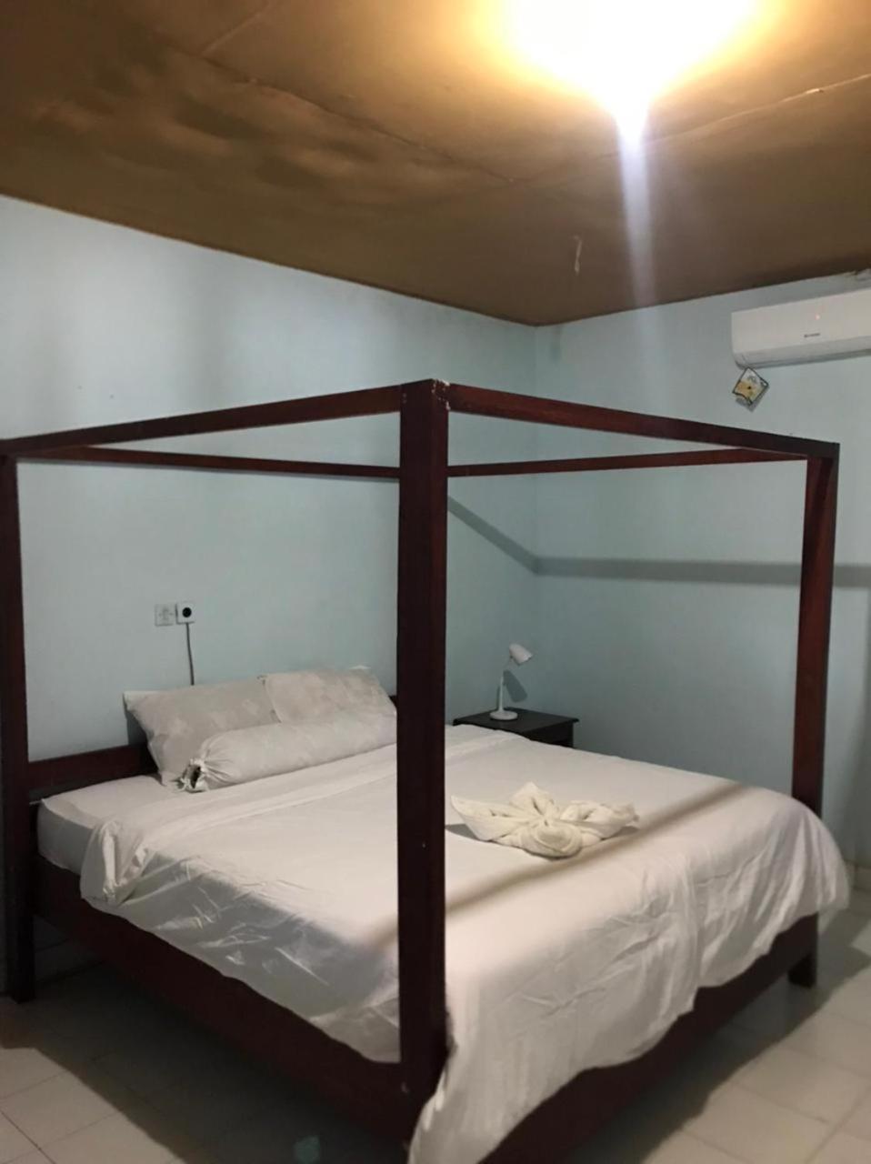 Kurnia Family Homestay & Restaurant! Huu Extérieur photo