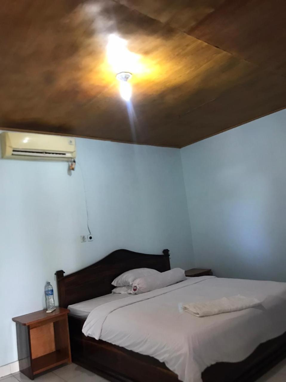 Kurnia Family Homestay & Restaurant! Huu Extérieur photo